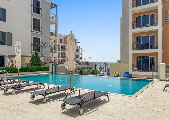 Spacious 1 Bed In La Mer - 1 Min To The Beach