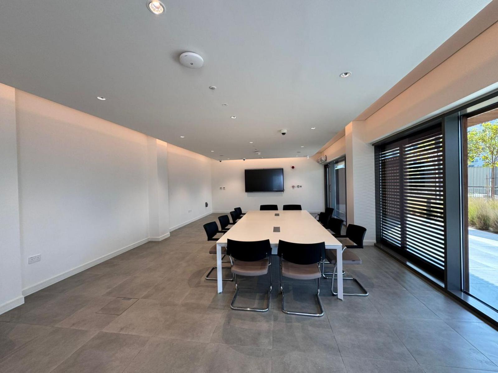 Spacious 1 Bed In La - 1 Min To The *
