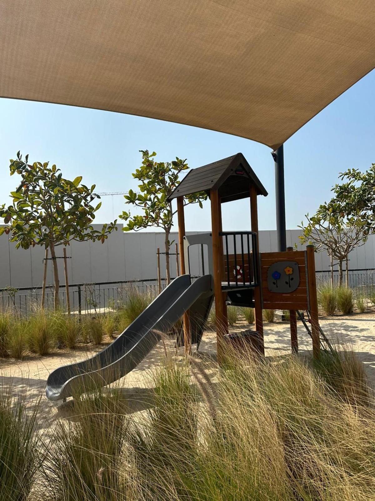 Spacious 1 Bed In La - 1 Min To The Dubai